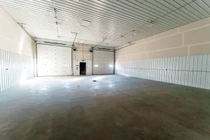 Double Bay 1935 Stadacona St W Commercial For Rent 1