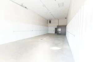 Single Bay 1935 Stadacona St W Commercial For Rent 1