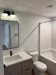 1240 Stadacona St W Moose Jaw House Unit B Rental Bathroom